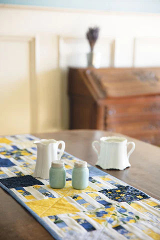 Mini Picket Fence Table Runner Quilt Kits!