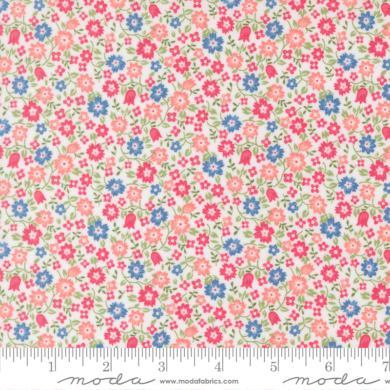 By the Half Yard - Lucky in Stitchy Cream 55342-11 - A Cat Named Stitch by Camille Roskelley for Moda